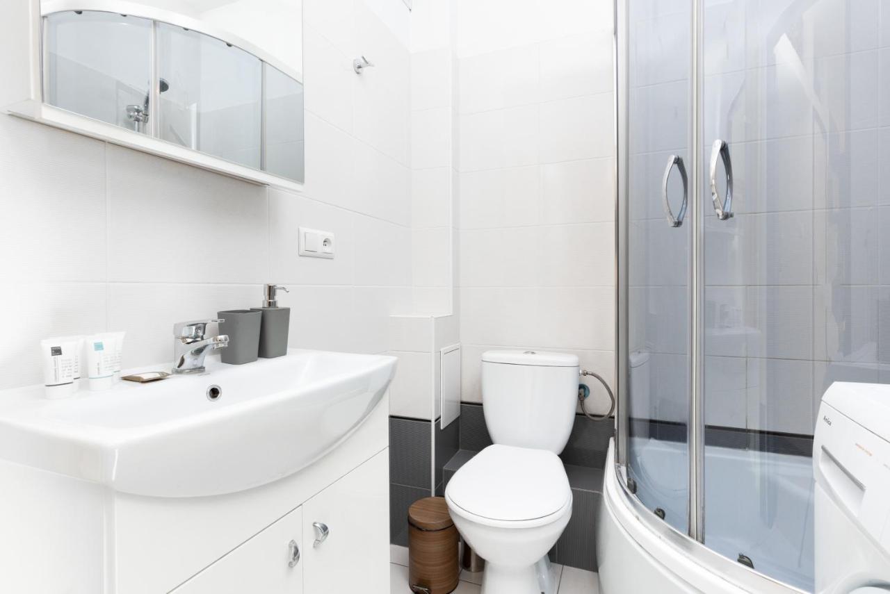 Apartments City Center Krucza By Renters Varsóvia Exterior foto